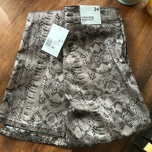 NWT Forever 21 snake print High Rise Stretch Jeans